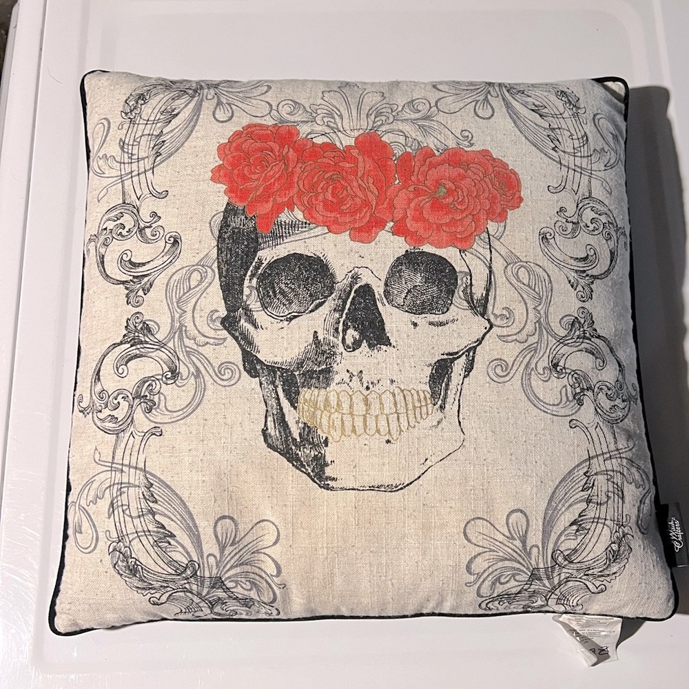 🌼 Floral Skull Accent Pillow